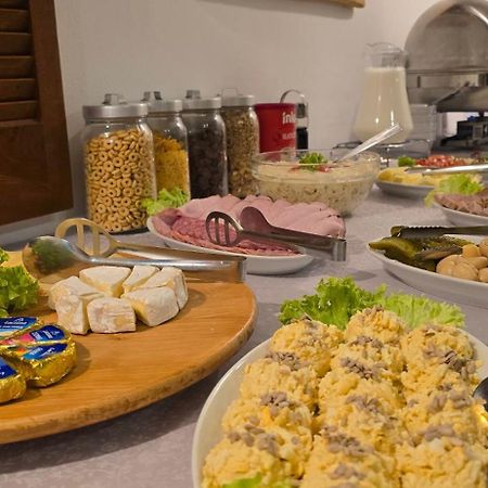Pensjonat Akacja Кудова-Здрой Екстериор снимка