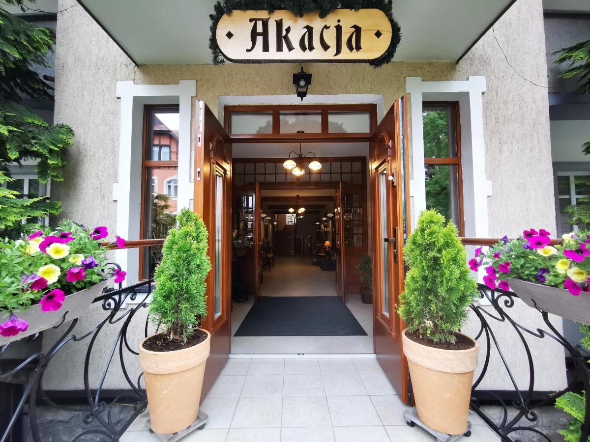 Pensjonat Akacja Кудова-Здрой Екстериор снимка